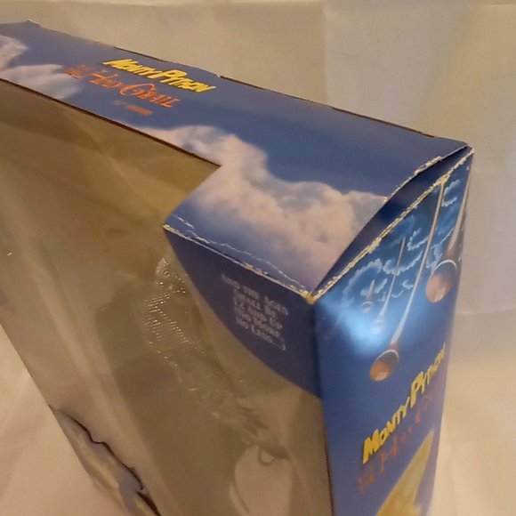 Monty Python & The Holy Grail 12" Action Figure - John Cleese as Sir Launcelot - Picture 7 of 14